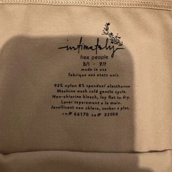 NWOT! FREE PEOPLE x INTIMATELY SEAMLESS CAMI - Picture 4 of 4